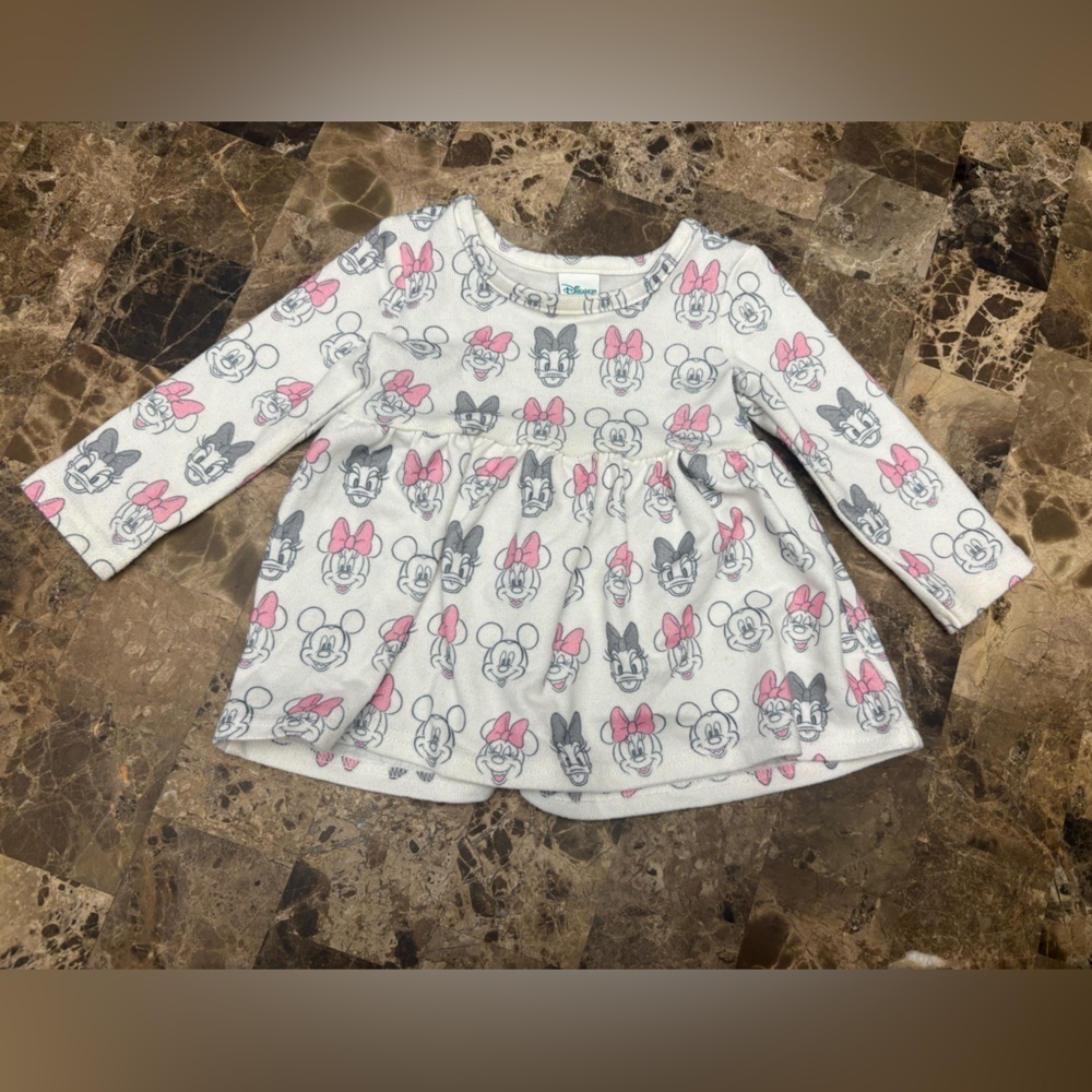 4/30$ Disney longsleeve Mickey & Minie mouse 9 months